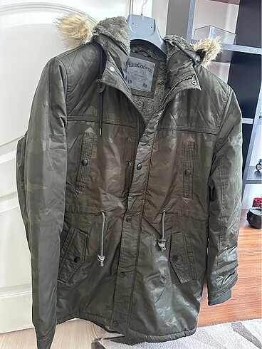 Lee Cooper mont