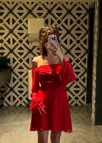 Kırmızı Straplez Mini Gece Elbisesi