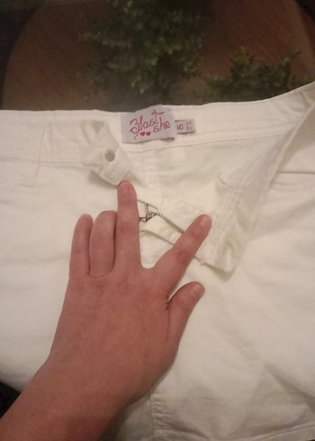 Beyaz Düğmeli mini etek