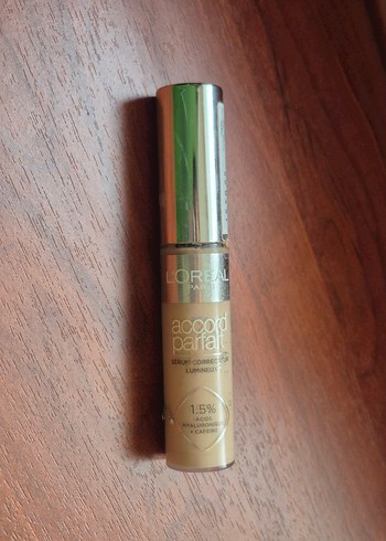 L'Oréal Paris Aydınlatıcı Kapatıcı 1.5N