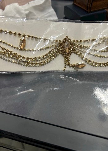 Teklif sunabilirsiniz Altın Renkli Zincir Detaylı takı - Görsel 3