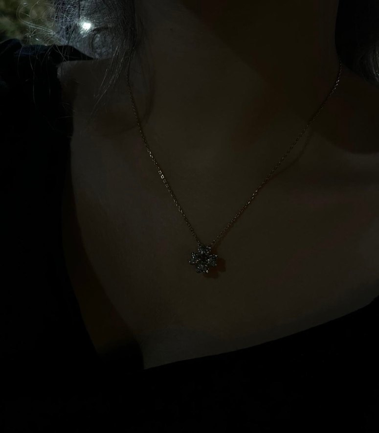 Swarovski yeşil kolye TEKLIF GONDEREBILIRSINIZ - Görsel 3