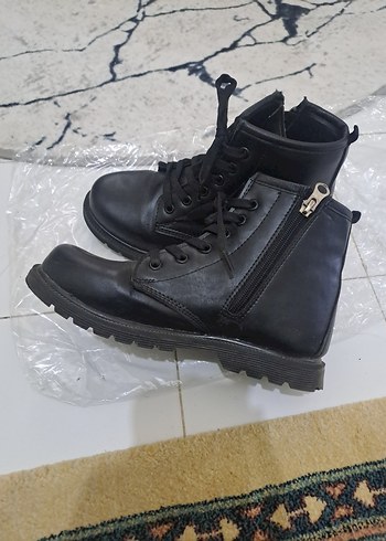 34 Beden siyah Renk Siyah Erkek Çocuk Bot