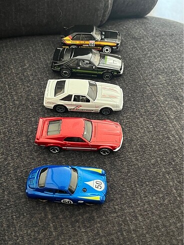  Beden Hot wheels