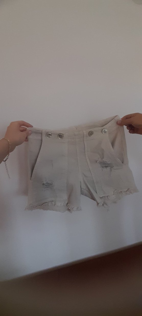 Gri Kemerli Mini Denim Şort - Görsel 2