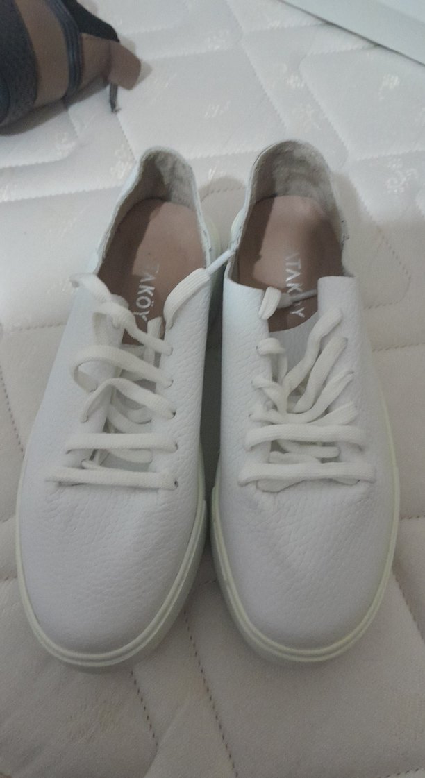 Beyaz Bağcıklı Kadın Spor Ayakkabı - Görsel 3