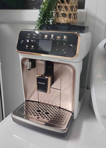 Philips LatteGo EP5443/70 Kahve Makinesi