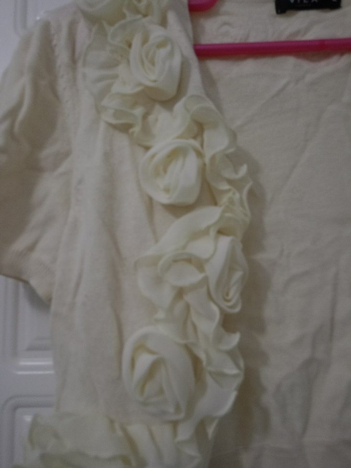 Kız Çocuk Beyaz Fırfırlı Bolero - Görsel 3