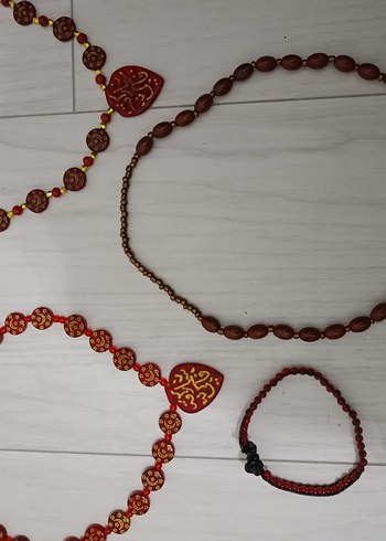 Renkli Nakışlı Uzun Boncuklu Kadın Kolye