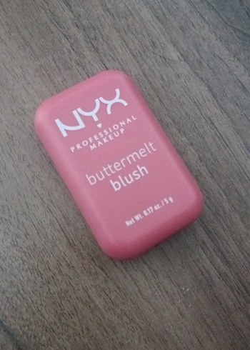 NYX Buttermelt Pastel Pembe Allık