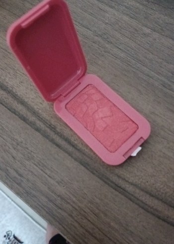 NYX NYX Buttermelt Pastel Pembe Allık