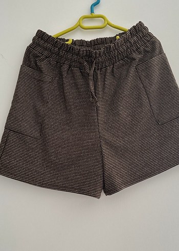 Beli lastikli kız çocuk mini şort