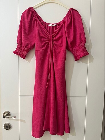 Pembe Elbise