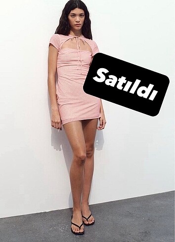 Zara pembe önü pencereli mini elbise