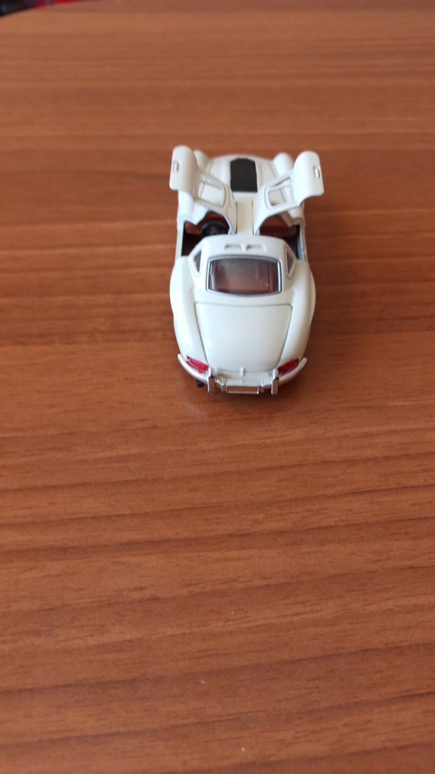 1954 Mercedes Beyaz Parlak Oyuncak Araba - Görsel 3