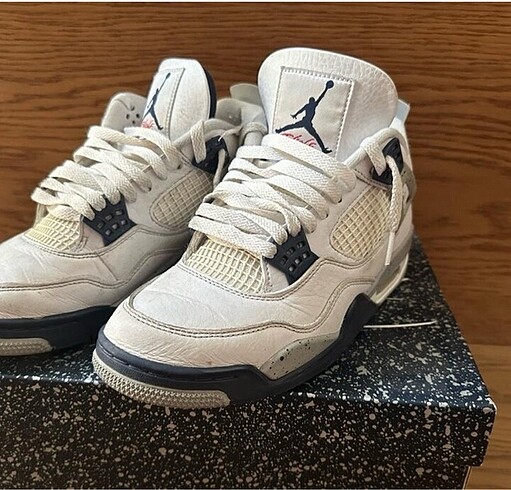 Jordan 4 retro