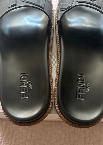 Fendi Siyah Terlik %100 ORİJİNAL - Görsel 2