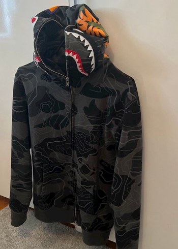 Bape m