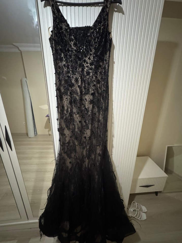 Dantel Detaylı Siyah Abiye Elbise - Görsel 4