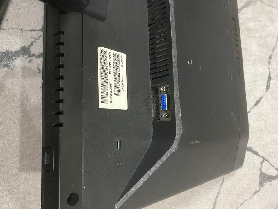 PHİLİPS 17 inç MONİTÖR - Görsel 3