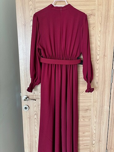 44 Beden bordo Renk Kırmızı krep döküm kumaş elbise