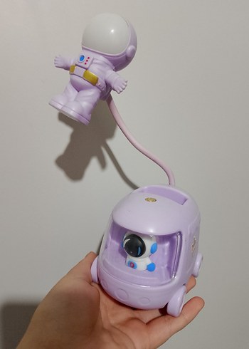 Mor Astronot şeklinde lamba - Görsel 2