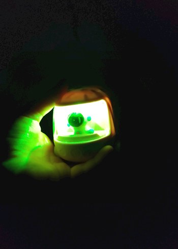 Mor Astronot şeklinde lamba - Görsel 4