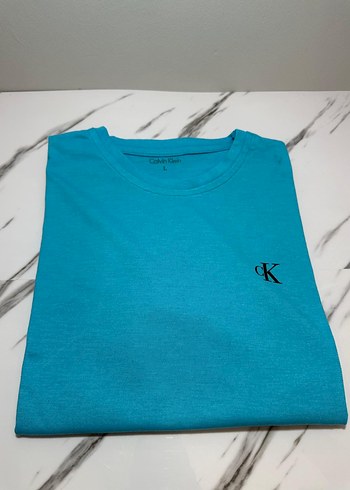 Mavi Pamuklu Calvin Klein Tişört her bedeni mevcut