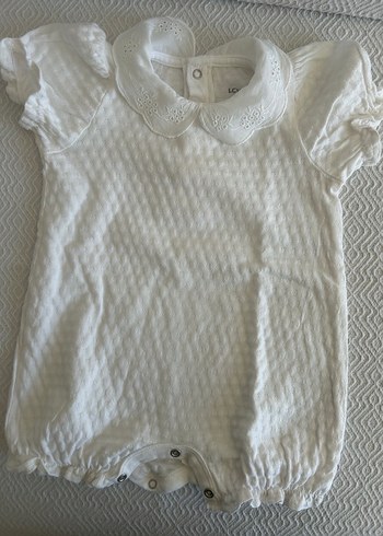 Beyaz Dantel Detaylı Bebek Tulumu