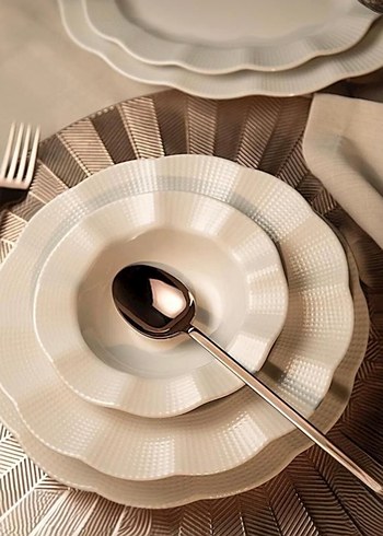 Beyaz Desenli Yemek Tabağı - Görsel 5