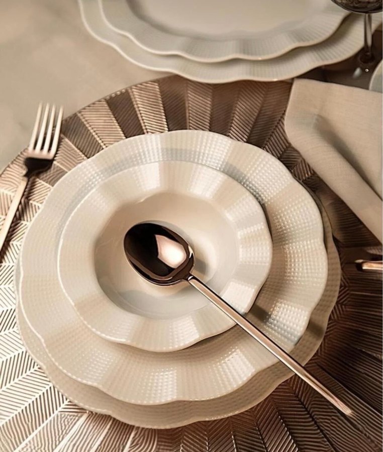 Beyaz Desenli Yemek Tabağı - Görsel 5