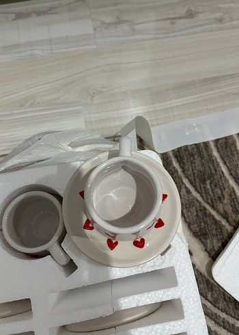 Kırmızı Kalp Desenli Beyaz Seramik Fincan Seti - Görsel 4