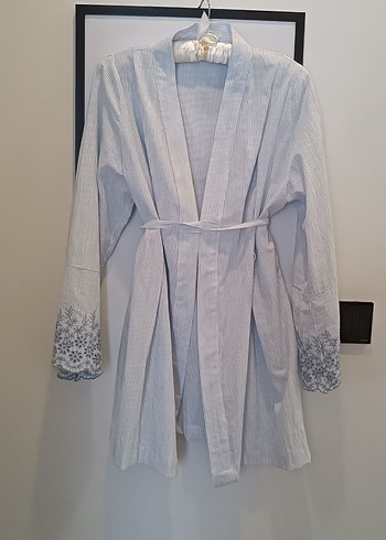 Nakışlı Uzun Kollu kimono