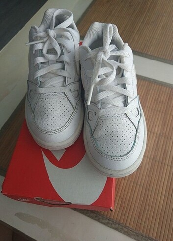 28 Beden beyaz Renk Nike Spor ayakkabı beyaz 28.5 