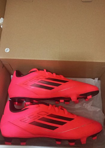 Adidas Erkek Kırmızı Futbol Kramponu