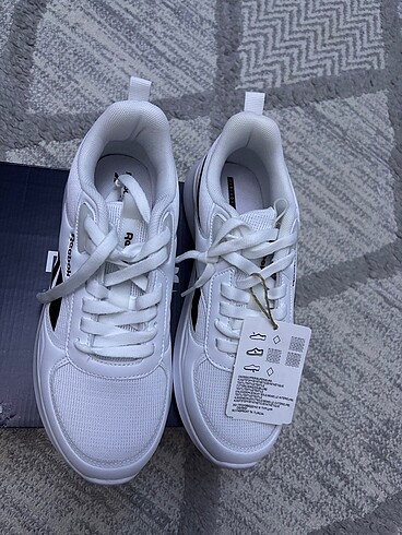 39 Beden beyaz Renk Reebok Kadın Ayakkabı