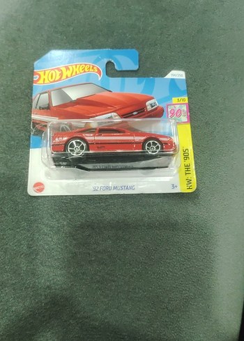  Beden Kırmızı Hot Wheels Ford Mustang Oyuncak Araba