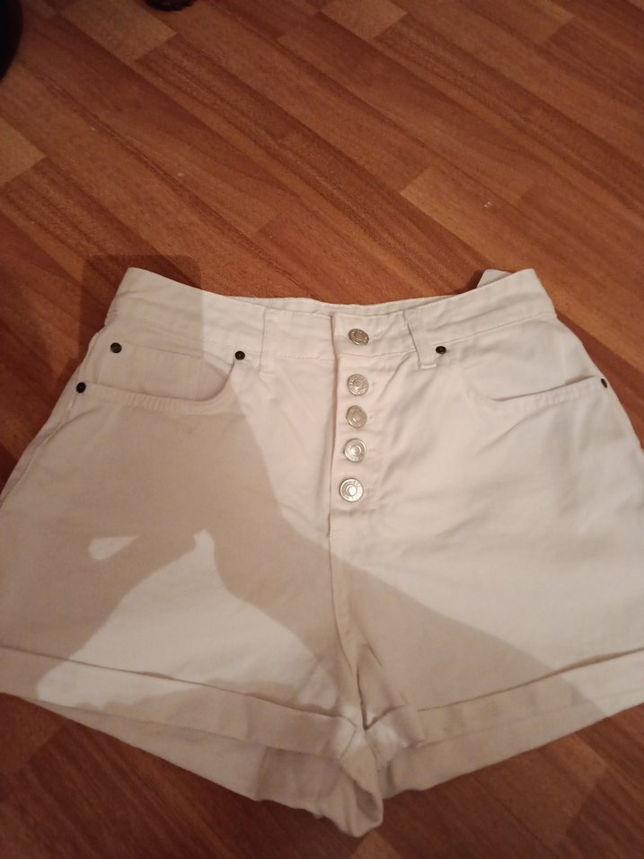 Düğmeli Bej Mini Hamile Şortu - Görsel 3