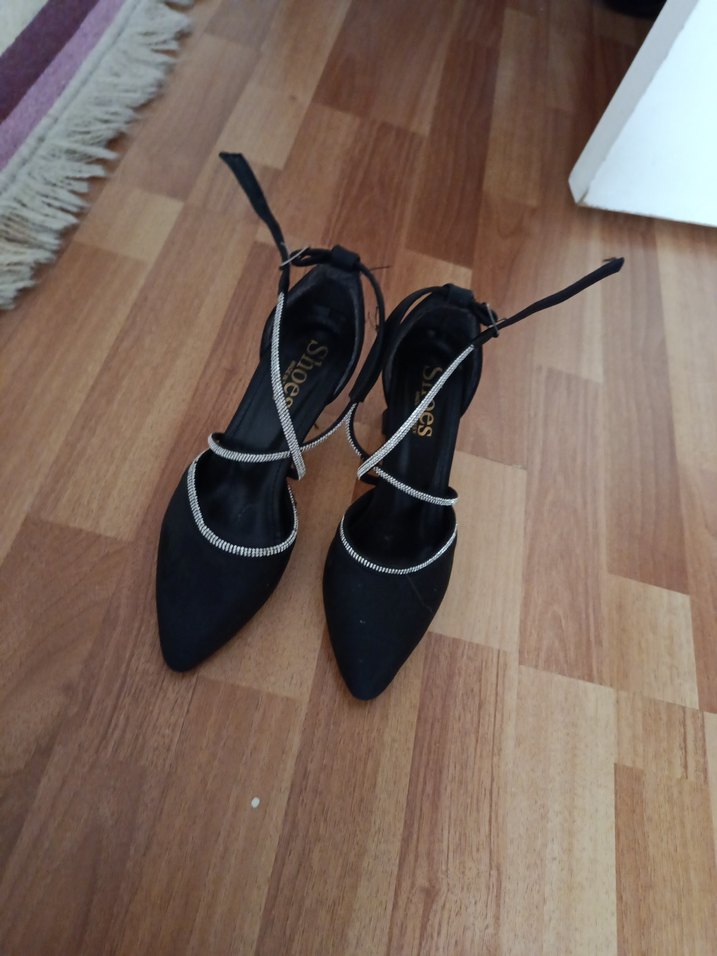 Siyah Parlak Yılan Desenli Tokalı Stiletto Kadın Abiye Ayakkabı - Görsel 2