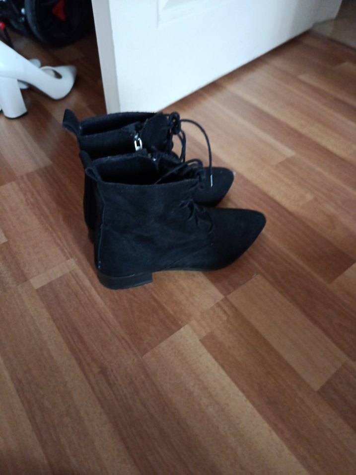 Siyah Süet Gotik Kadın Botları - Görsel 5