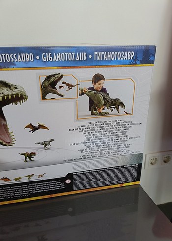 Jurassic World Devasa Giganotosaurus Dinazor, 99 cm