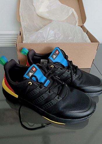 Adidas Racer TR21 X Lego spor ayakkabı. Çok renkli, 44 numara