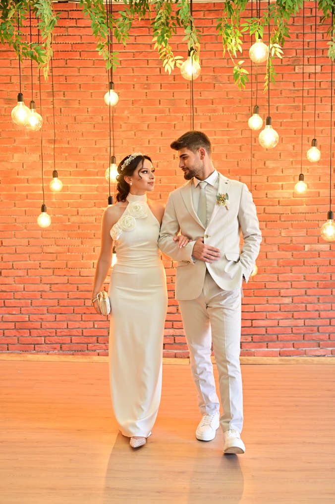 Uzun Beyaz A Kesim Straplez Gelinlik - Görsel 3