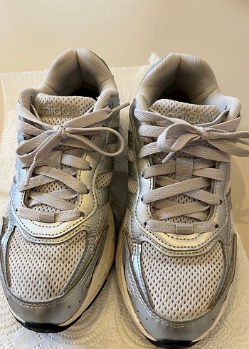 Adidas yürüyüş ayakkabısı - Görsel 6