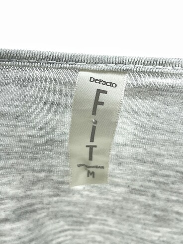 m Beden gri Renk Defacto T-shirt %70 İndirimli.