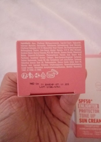 SPF50 Tonlanma Sağlayan Güneş Kremi