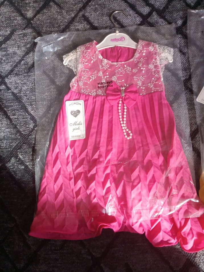 Kız Çocuk Piliseli Sarı Elbise - Görsel 3