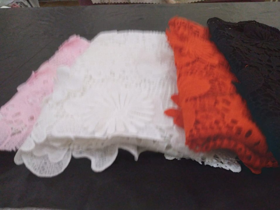 Turuncu Bohem Çiçekli El Örgüsü Masa Örtüsü ranır - Görsel 3