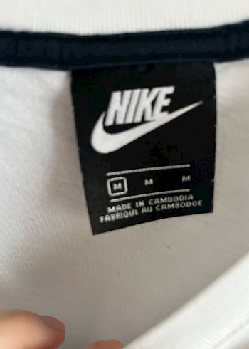 Nike Kadın Kısa Kollu Crop Tshirt - Görsel 2
