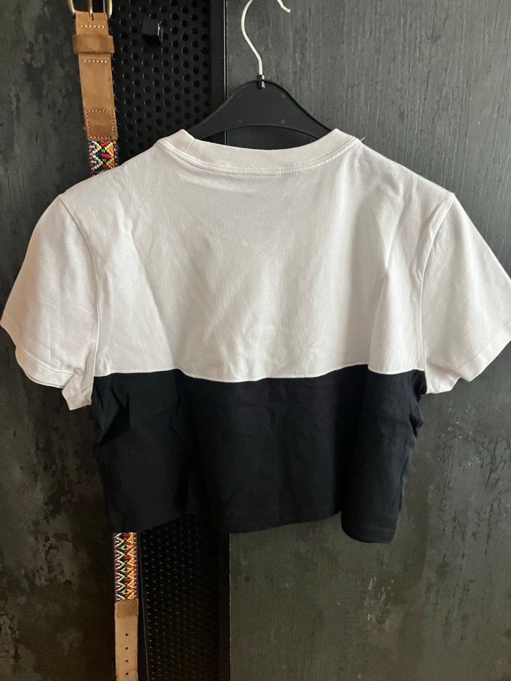 Nike Kadın Kısa Kollu Crop Tshirt - Görsel 3